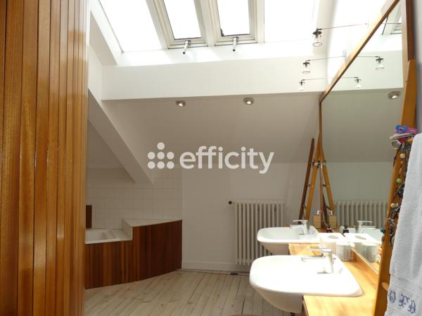 Maison
         10 pièces
        - 370 m² 260 000 € *