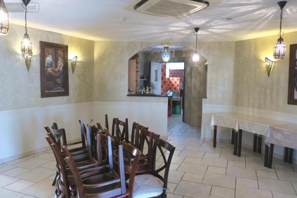 Immeuble à vendre à Bourges dans le Cher (18000), ref : 18005-1555