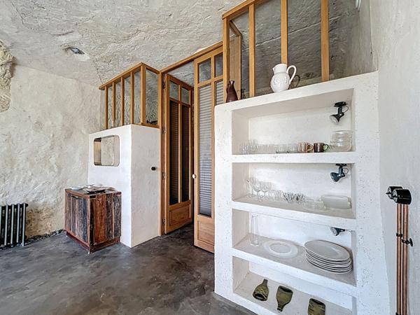 5 minutes d'Amboise, Pocé sur Cisse, achat habitation troglodytique de charme, 130 m² 2 chambres