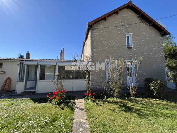 Le Malesherbois (45330) Maison ancienne en pierres de meulières