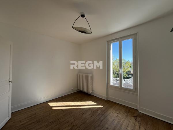 Le Malesherbois (45330) Maison ancienne en pierres de meulières