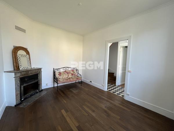 Le Malesherbois (45330) Maison ancienne en pierres de meulières