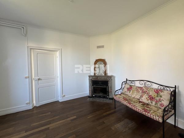 Le Malesherbois (45330) Maison ancienne en pierres de meulières