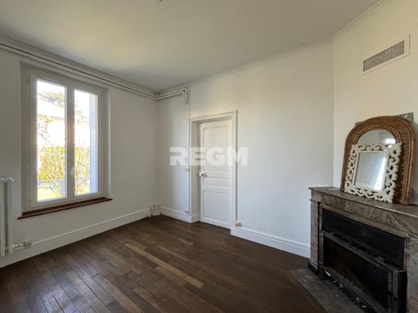 Le Malesherbois (45330) Maison ancienne en pierres de meulières