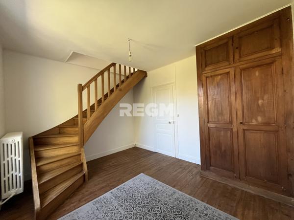 Le Malesherbois (45330) Maison ancienne en pierres de meulières