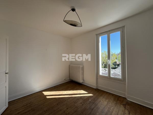 Le Malesherbois (45330) Maison ancienne en pierres de meulières