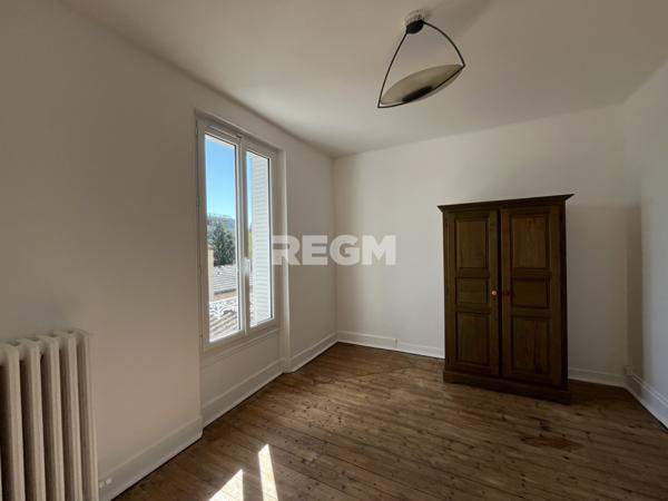 Le Malesherbois (45330) Maison ancienne en pierres de meulières