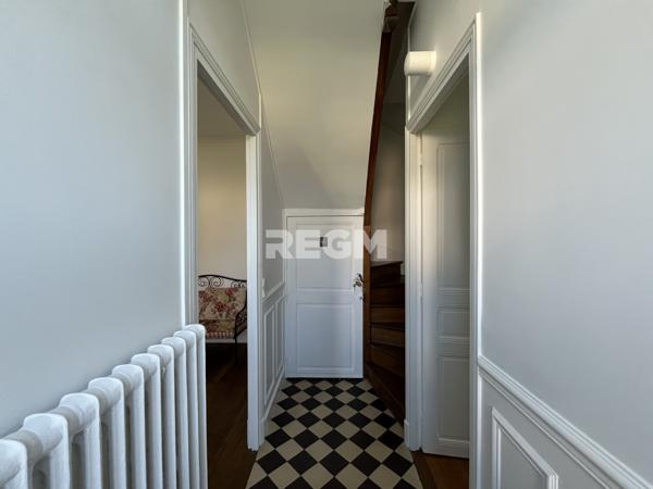 Le Malesherbois (45330) Maison ancienne en pierres de meulières