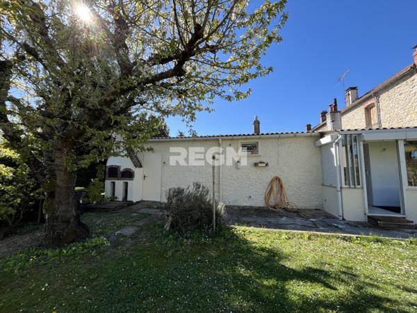 Le Malesherbois (45330) Maison ancienne en pierres de meulières