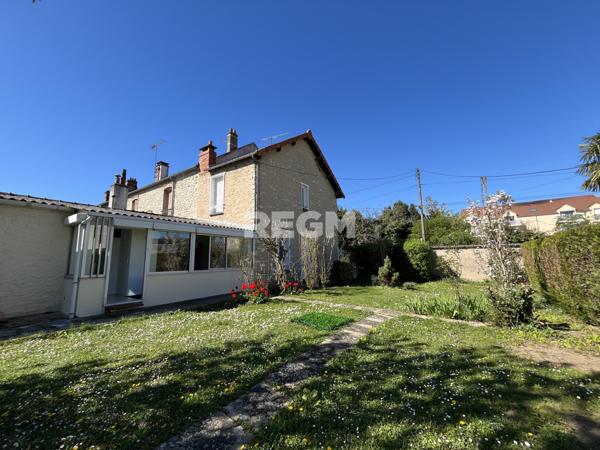 Le Malesherbois (45330) Maison ancienne en pierres de meulières