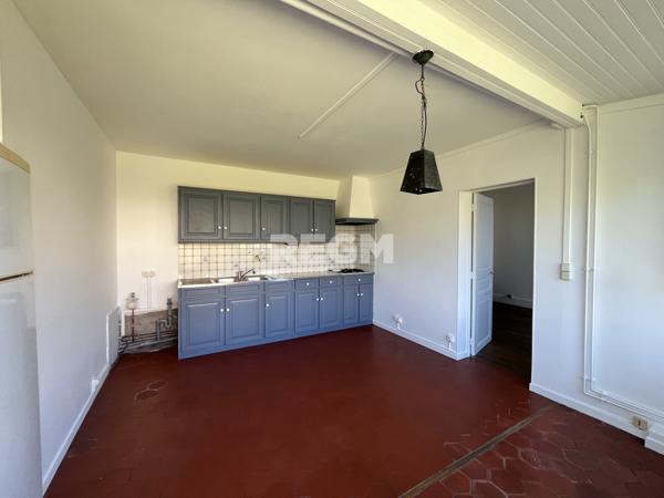 Le Malesherbois (45330) Maison ancienne en pierres de meulières