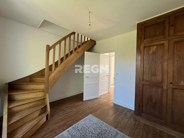 Le Malesherbois (45330) Maison ancienne en pierres de meulières