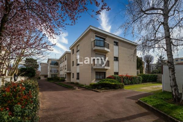 Appartement + cave + parking + garage