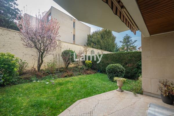 Appartement + cave + parking + garage