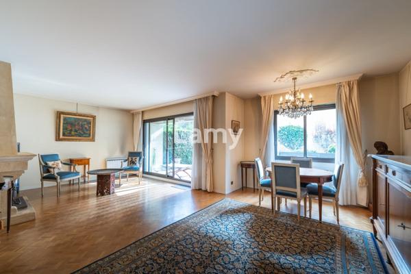 Appartement + cave + parking + garage