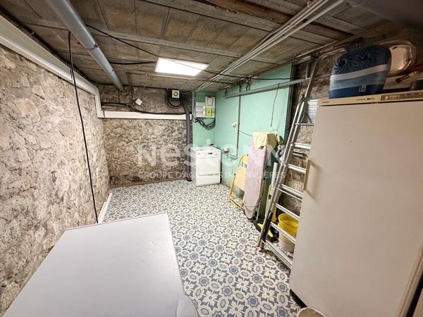 - Saint Sulpice Laurière - Maison 5 pièces avec terrasse et piscine couvertes - jardin - terrain constructible de 525 m2