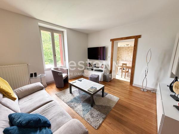 - Saint Sulpice Laurière - Maison 5 pièces avec terrasse et piscine couvertes - jardin - terrain constructible de 525 m2