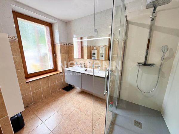 - Saint Sulpice Laurière - Maison 5 pièces avec terrasse et piscine couvertes - jardin - terrain constructible de 525 m2