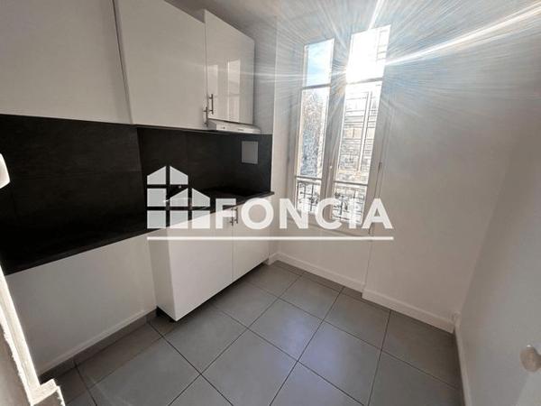 Location Appartement 2 pièces 38.35 m² - 5 RUE VICTOR HUGO Issy Les Moulineaux 92130