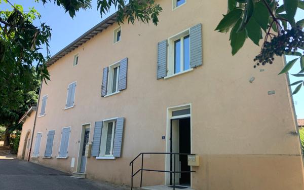 Immeuble à vendre    7 pièces •  Sérézin-du-Rhône