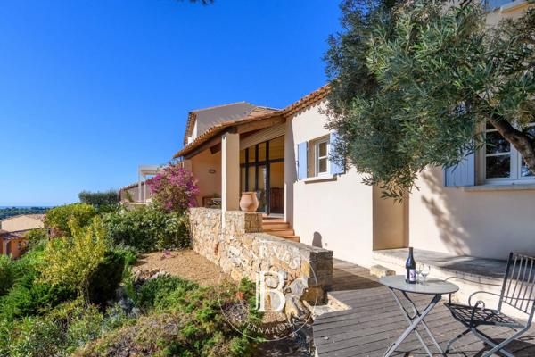 Saint-Cyr-sur-Mer, Maison 2 Chambres -  99 m² à vendre