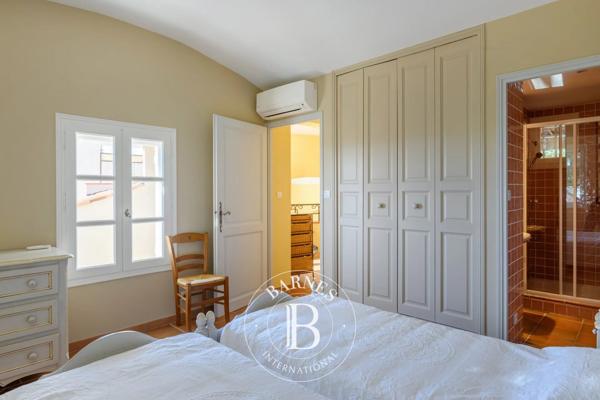Saint-Cyr-sur-Mer, Maison 2 Chambres -  99 m² à vendre