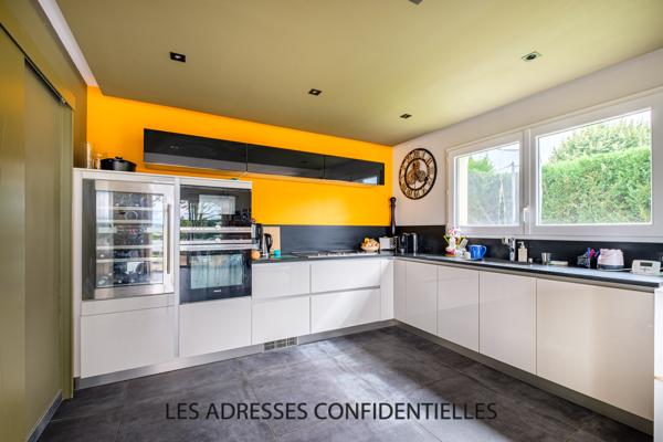 LIMONEST - MAISON FAMILIALE DE PLAIN PIED 128 m² - TERRAIN DE 809 m² - GARAGE
