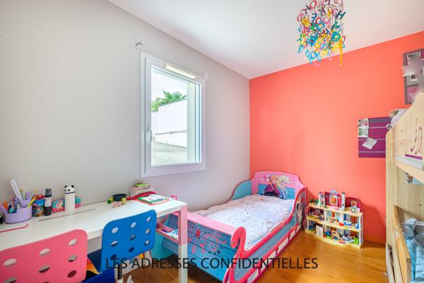 LIMONEST - MAISON FAMILIALE DE PLAIN PIED 128 m² - TERRAIN DE 809 m² - GARAGE