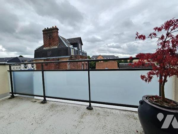 A VENDRE 

Bel appartement T3 au 2ème étage, à LE MESNIL-ESNARD (76240), idéalement situé en ...