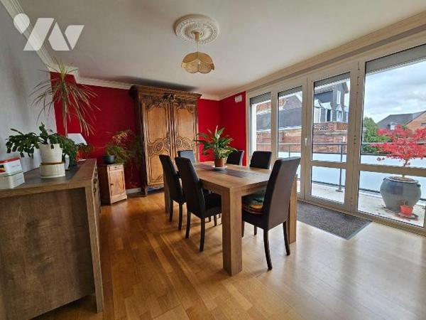 A VENDRE 

Bel appartement T3 au 2ème étage, à LE MESNIL-ESNARD (76240), idéalement situé en ...