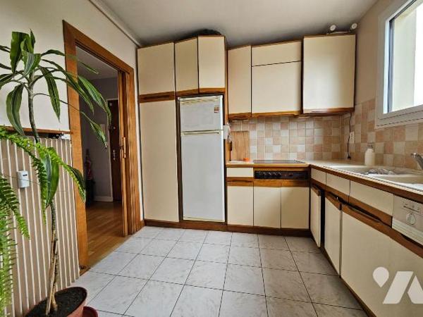A VENDRE 

Bel appartement T3 au 2ème étage, à LE MESNIL-ESNARD (76240), idéalement situé en ...