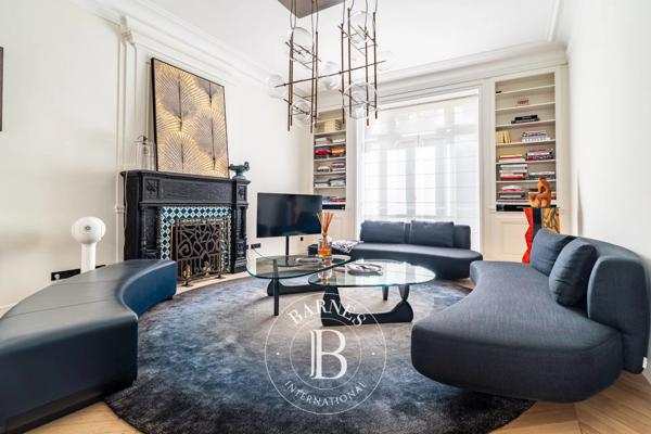 Paris 16ème, Hôtel particulier 5 Chambres -  337 m² à vendre