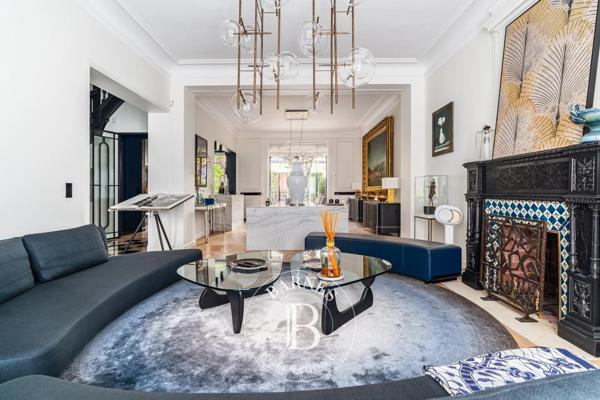 Paris 16ème, Hôtel particulier 5 Chambres -  337 m² à vendre