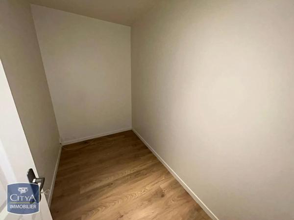 Appartement à louer 2 pièces 57.31m² Toulon (83000)