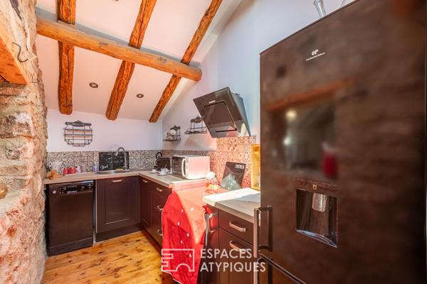 Ancien presbytère rénové en maison ou chambres d’hôtes à la montagne