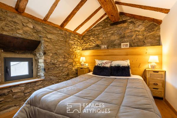 Ancien presbytère rénové en maison ou chambres d’hôtes à la montagne