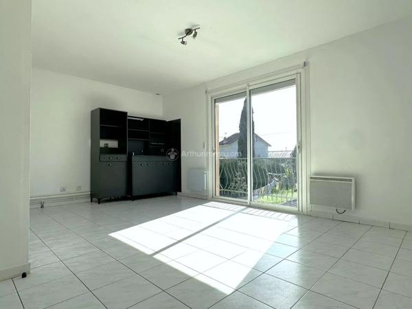Location                                                      Appartement
                        
                     2 pièces                      39 m2                     à Albi