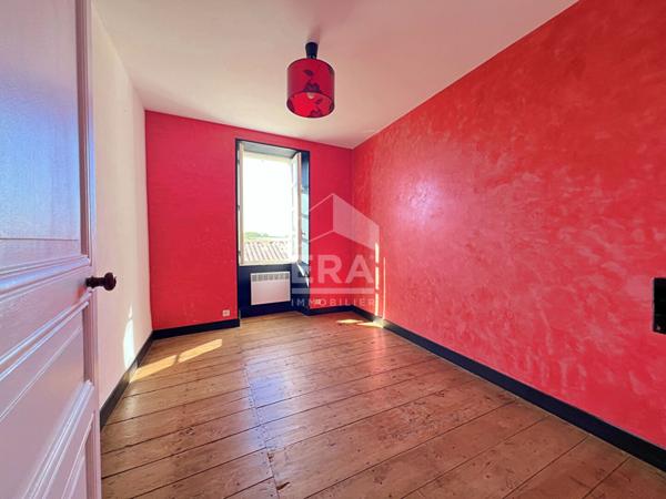 Maison Nersac 8 pièce(s) 177 m2 - 5ch