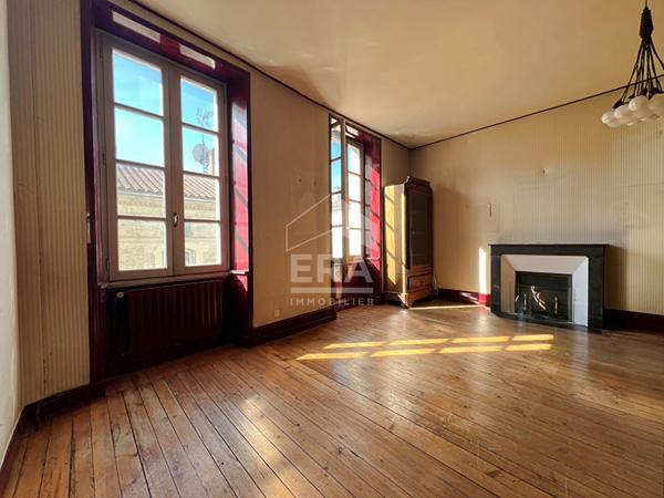 Maison Nersac 8 pièce(s) 177 m2 - 5ch