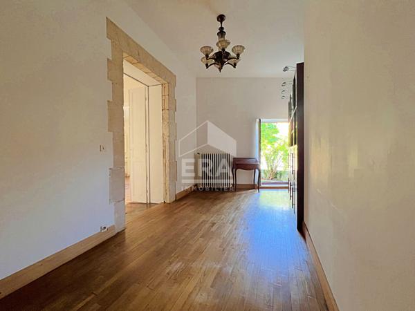 Maison Nersac 8 pièce(s) 177 m2 - 5ch