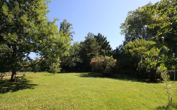 Maison à vendre    8 pièces •  Lescar