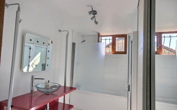 Maison à vendre    8 pièces •  Lescar