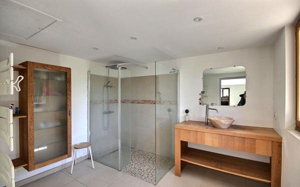 Maison à vendre    8 pièces •  Lescar