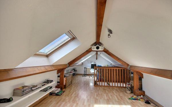 Maison à vendre    8 pièces •  Lescar