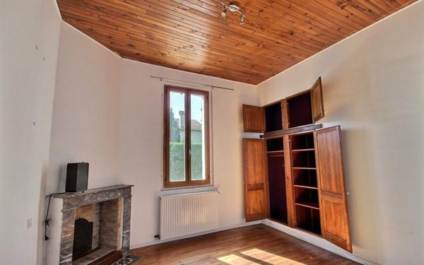 Maison à vendre    8 pièces •  Lescar