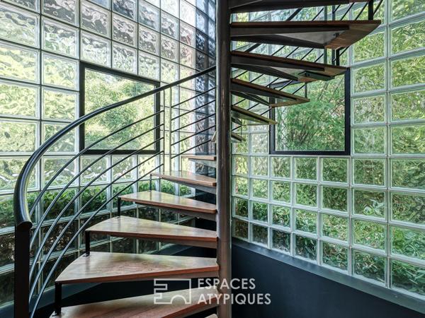 Maison d’architecte avec annexe indépendante sur terrain sans vis-à-vis