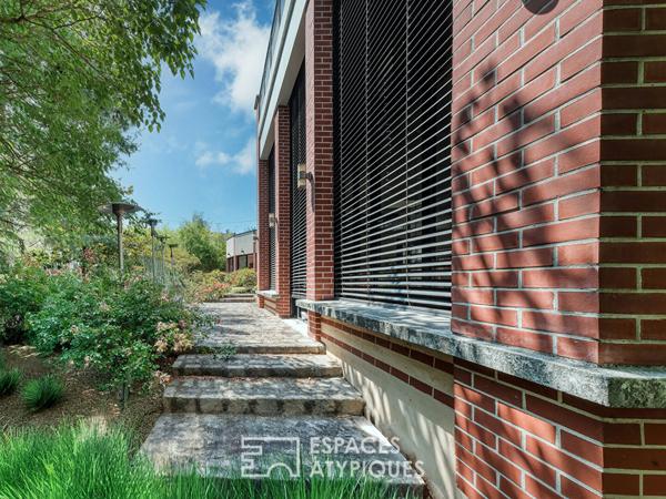 Maison d’architecte avec annexe indépendante sur terrain sans vis-à-vis
