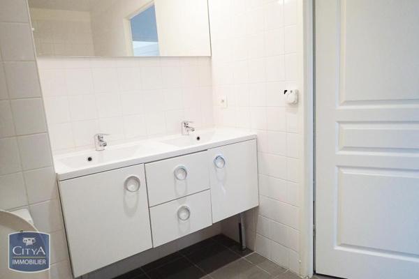 Appartement à louer 4 pièces 104.43m²