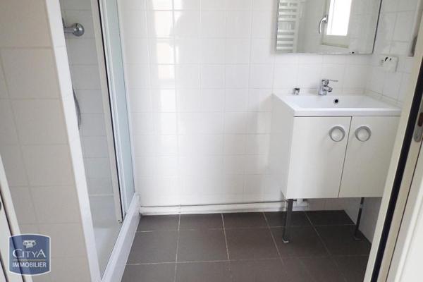 Appartement à louer 4 pièces 104.43m²