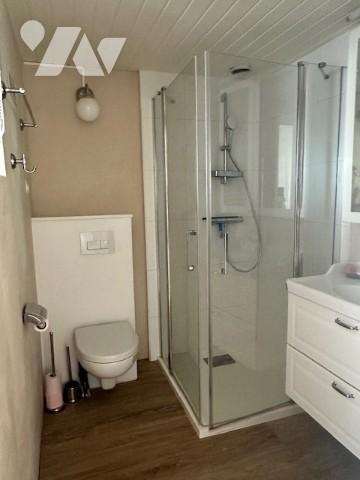 CHARLY SUR MARNE. Maison de T6 d'environ 72 m² avec 2 chambres, cour, dépendance + Garage à 10m